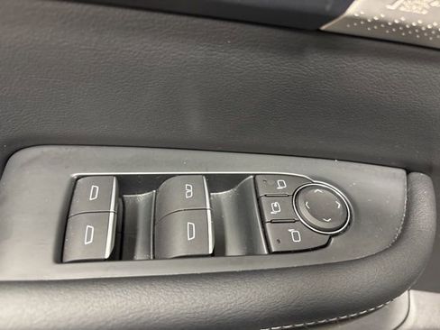 Used 2025 Buick Enclave Avenir w/ Super Cruise Package AWD/4WD image 42