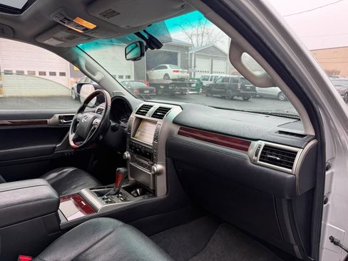 Used 2011 Lexus GX 460 Premium image 13