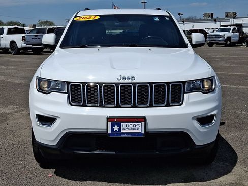 Used 2021 Jeep Grand Cherokee Laredo AWD/4WD image 4
