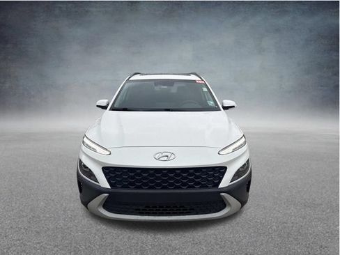 Used 2022 Hyundai Kona SEL w/ Convenience Package FWD image 2