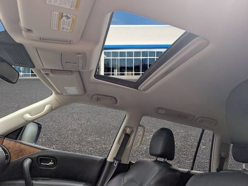 Used 2021 Nissan Armada SL w/ Captain's Chairs Package RWD image 19