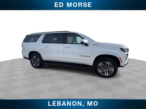 Used 2025 Chevrolet Suburban Z71 AWD/4WD image 2