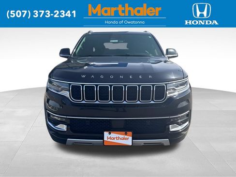Used 2024 Jeep Wagoneer Series II w/ Flexible Seating Group AWD/4WD image 8