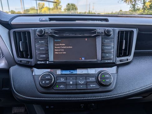Used 2017 Toyota RAV4 XLE w/ Carpet Mat Package AWD/4WD image 29