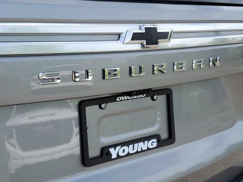 Certified 2023 Chevrolet Suburban High Country AWD/4WD image 39