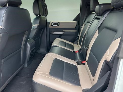 Used 2023 Ford Bronco Wildtrak AWD/4WD image 13