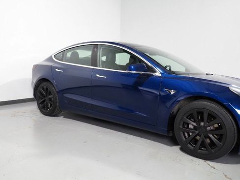 Used 2018 Tesla Model 3 image 41