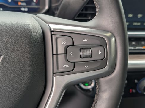 Used 2025 Chevrolet Silverado 1500 LT image 18