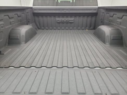 Used 2025 GMC Sierra 1500 SLT w/ SLT Premium Plus Package RWD image 9