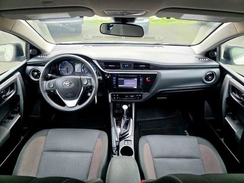 Used 2019 Toyota Corolla LE image 9