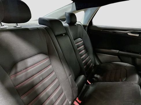 Used 2013 Ford Fusion SE FWD image 20