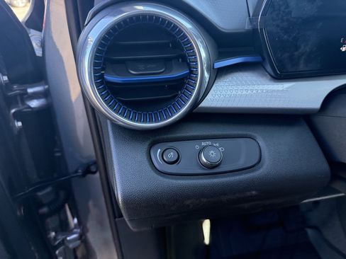 New 2025 Chevrolet Trax LT w/ Driver Confidence Package image 26