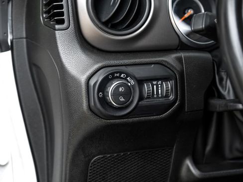 Used 2022 Jeep Gladiator Sport AWD/4WD image 37