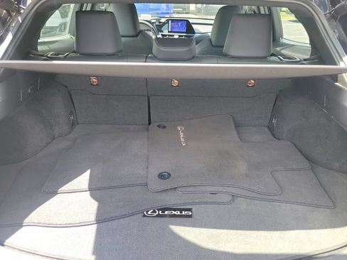 Used 2024 Lexus UX 250h FWD w/ Premium Package image 8