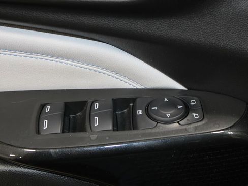 Used 2025 Chevrolet Trax LT image 22