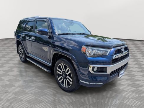 Used 2018 Toyota 4Runner Limited AWD/4WD image 7