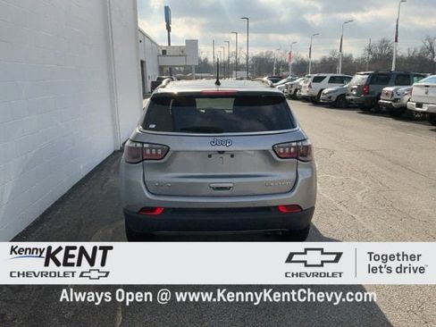 Used 2022 Jeep Compass Limited image 6