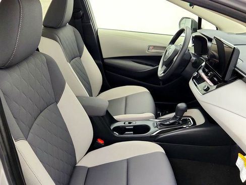 Used 2024 Toyota Corolla LE w/ LE Convenience Package FWD image 23