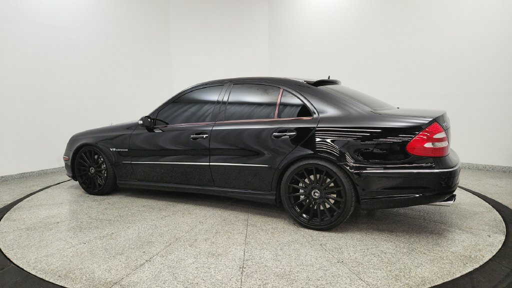 Used 2005 Mercedes-Benz E 55 AMG Sedan image 3