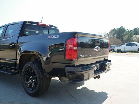 Used 2019 Chevrolet Colorado Z71 w/ Z71 Midnight Edition image 15