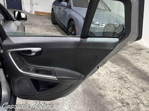 Used 2018 Volvo V60 T5 Dynamic w/ Vision Package AWD/4WD image 23