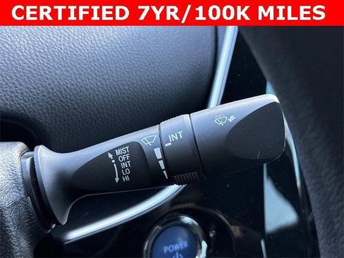 Used 2020 Toyota Prius L Eco image 25