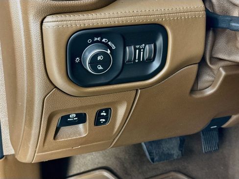 Used 2019 RAM 1500 Laramie Longhorn AWD/4WD image 12