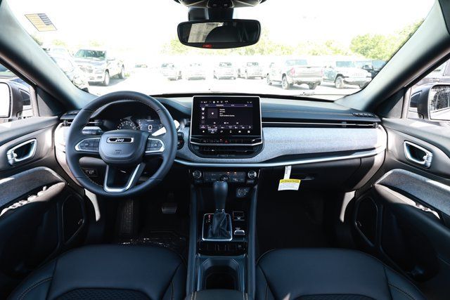 New 2026 Jeep Compass Latitude AWD/4WD image 31
