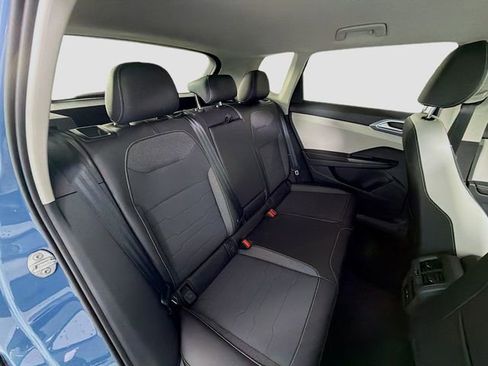 New 2026 Volkswagen Taos SE FWD image 26