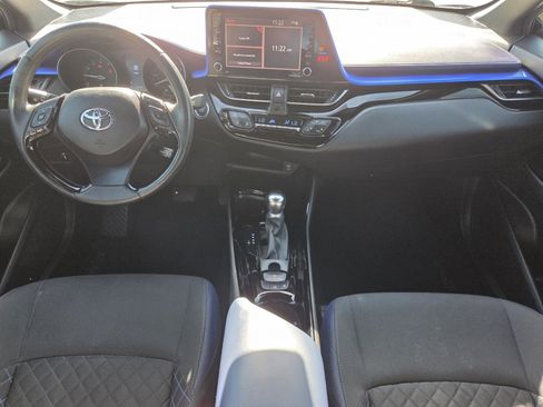 Used 2020 Toyota C-HR XLE image 7