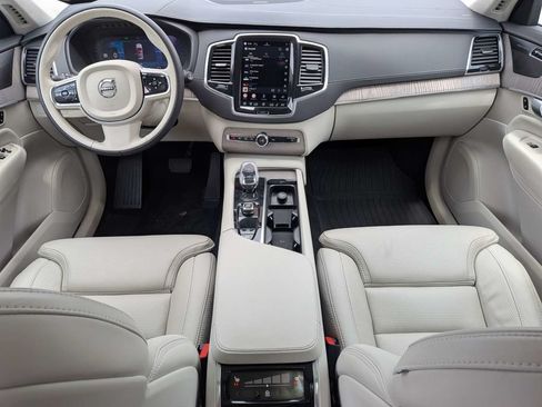 Certified 2024 Volvo XC90 B6 Ultimate w/ Lounge Package AWD/4WD image 18
