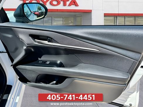 Used 2025 Toyota Camry LE FWD image 15