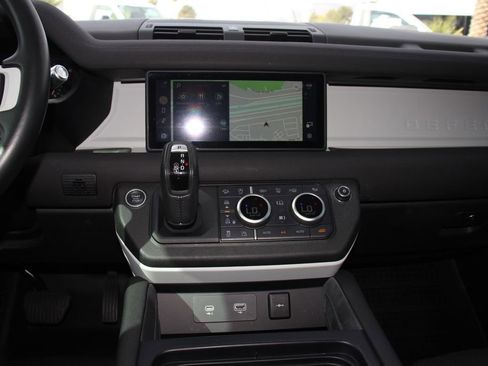 Used 2020 Land Rover Defender 110 SE AWD/4WD image 16