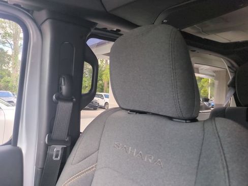 Used 2024 Jeep Wrangler Unlimited Sahara AWD/4WD image 36