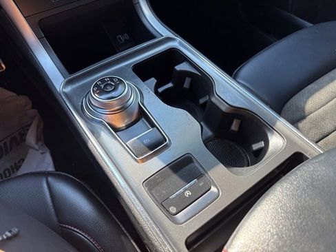 Used 2022 Ford Edge ST-Line image 15