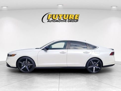 Used 2025 Honda Accord Sport image 6