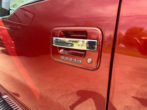 Used 2014 Ford F150 Lariat w/ Equipment Group 502A Luxury AWD/4WD image 19