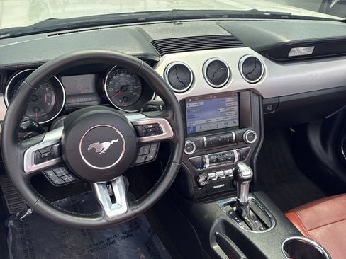 Used 2017 Ford Mustang GT Premium RWD image 7