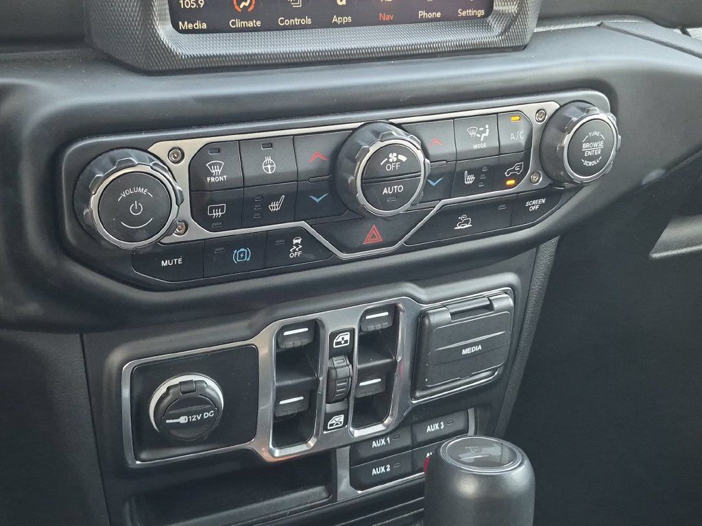 Used 2023 Jeep Wrangler Unlimited Sahara w/ Cold Weather Group AWD/4WD image 23