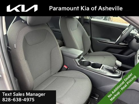 New 2026 Kia K4 FWD image 17