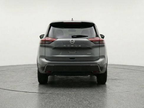 Used 2025 Nissan Rogue SV FWD image 7