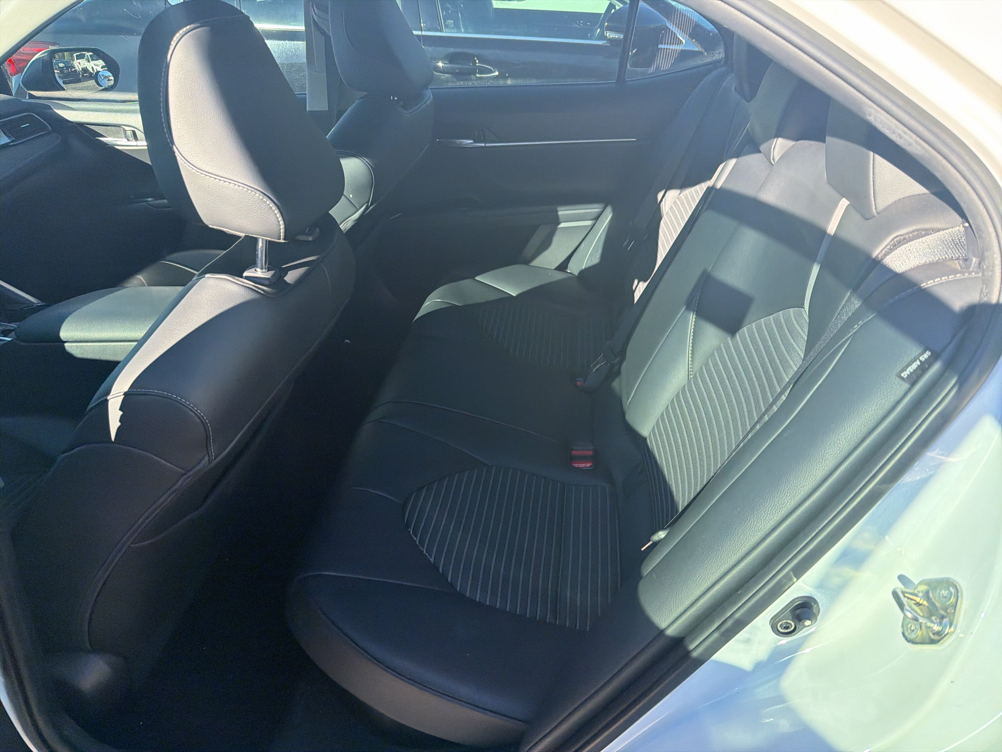 Certified 2020 Toyota Camry SE w/ Sunroof Package FWD image 7