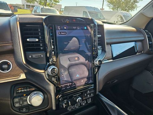 Used 2025 RAM 1500 Limited w/ Trailer Tow Group image 27