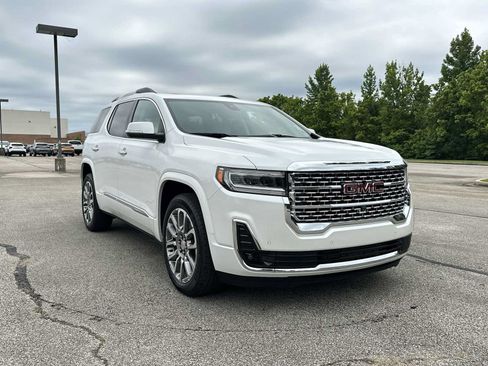 Used 2023 GMC Acadia Denali w/ Denali Ultimate Package AWD/4WD image 16