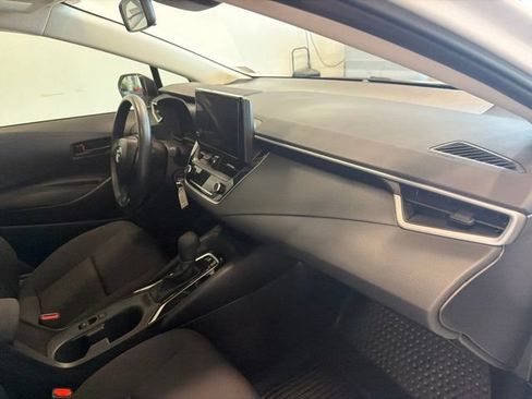Used 2026 Toyota Corolla LE FWD image 31