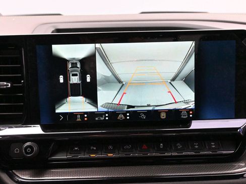 Used 2025 Chevrolet Silverado 1500 ZR2 w/ Technology Package image 23