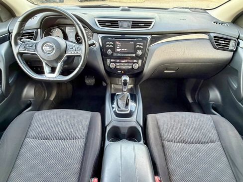 Used 2018 Nissan Rogue Sport SV w/ SV All-Weather Package image 18