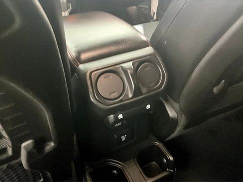 Used 2020 Jeep Gladiator Rubicon image 11