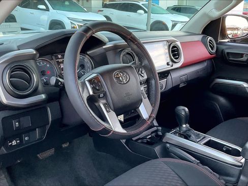 Used 2021 Toyota Tacoma SR5 image 17