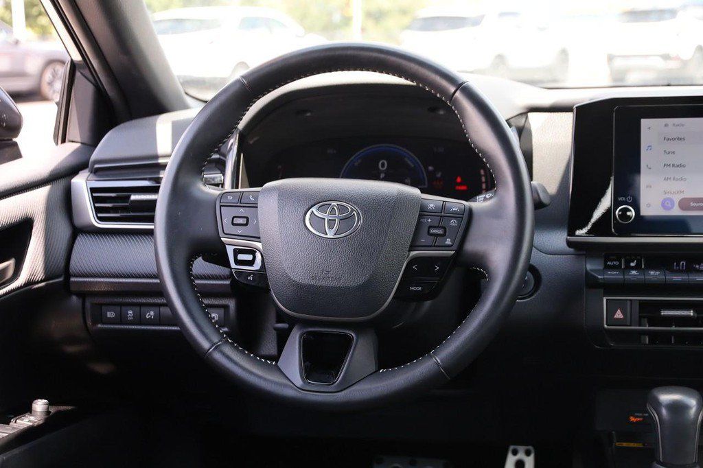 Used 2025 Toyota Camry SE w/ Convenience Package AWD/4WD image 24